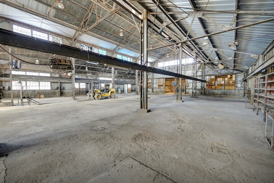 More Photos Of 501 Hillcrest Ave, Odessa Warehouse For Sale