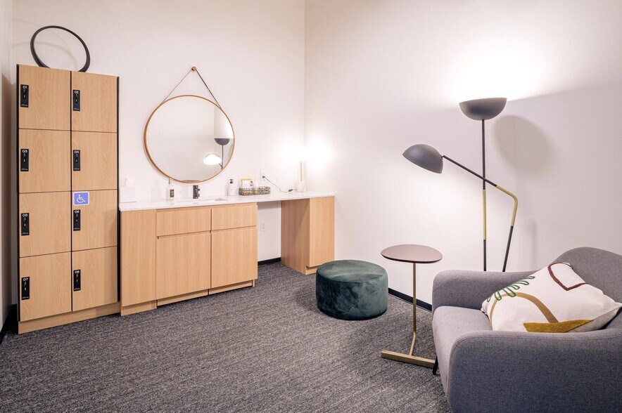 More Photos Of 30 Adelaide St E, Toronto Office For Sale