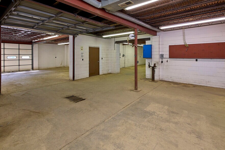 More Photos Of 6328 Elk River Rd, Clendenin Auto Repair For Sale
