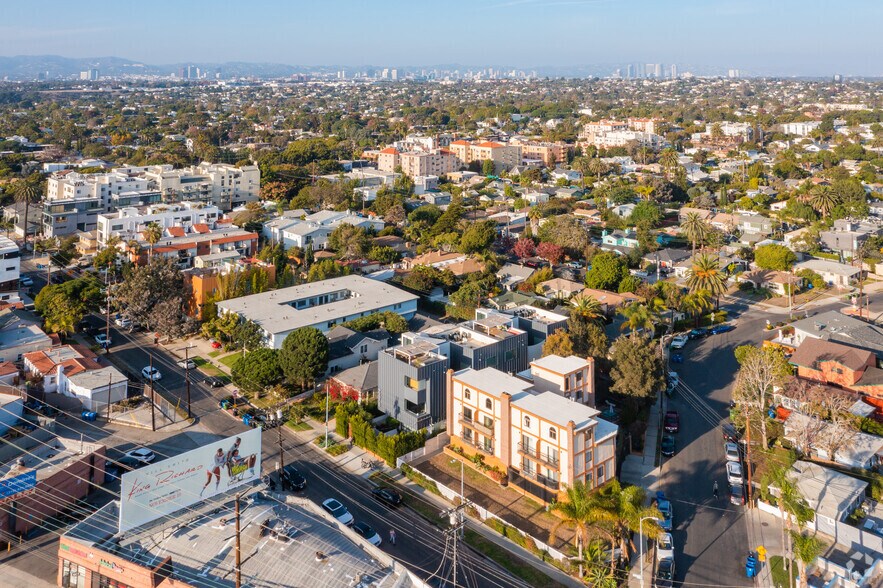 More Photos Of 2478 Penmar Ave, Venice Dormitory For Sale