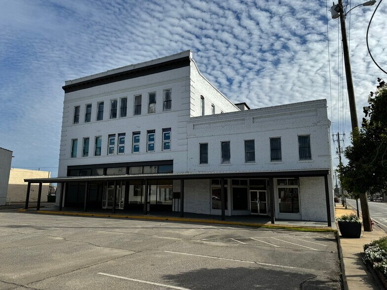 More Photos Of 102 Saint Joseph Ave, Brewton Storefront Retail Residential For Sale