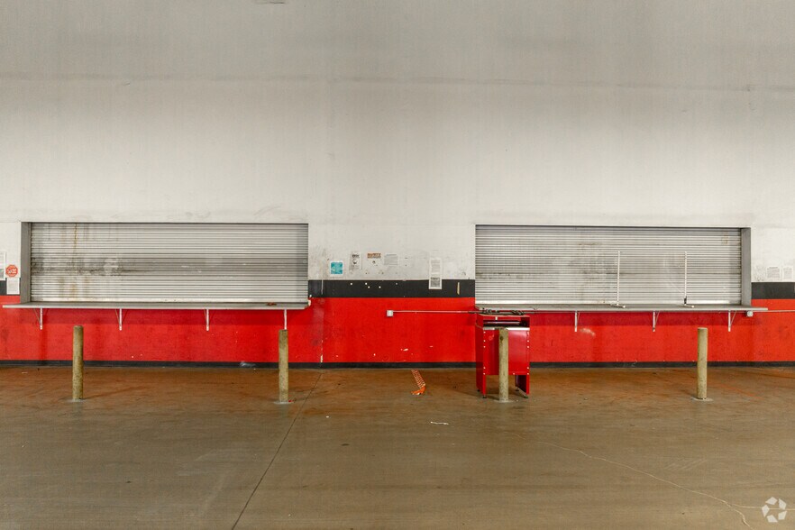 More Photos Of 12002 Southwest Fwy, Meadows Place Freestanding For Sale