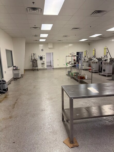 More Photos Of 3105 E Reno Ave, Oklahoma City Warehouse For Lease