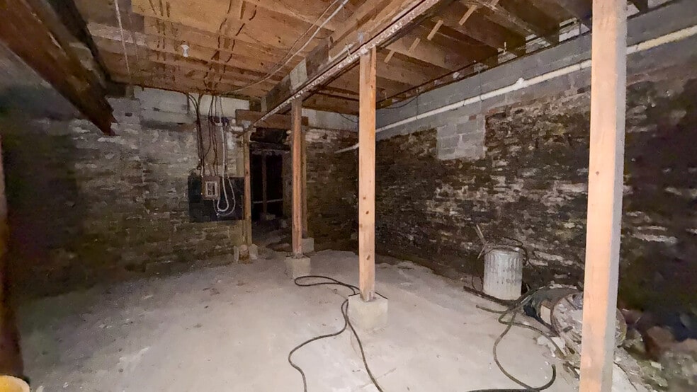 More Photos Of 24 E University Ave, Cincinnati Apartments For Sale