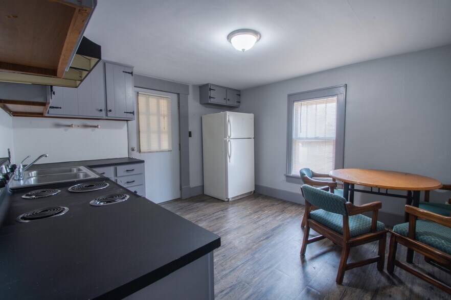 More Photos Of 8419 Cleveland Ave NW, North Canton Office Residential For Sale
