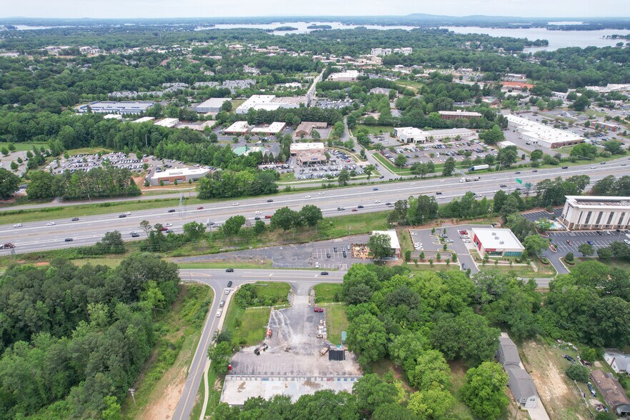 More Photos Of 19400 Statesville Rd, Cornelius General Retail For Lease