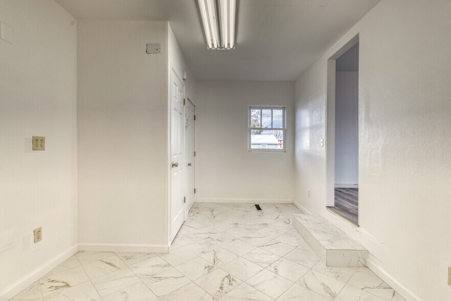 More Photos Of 235 W Idaho Ave, Ontario Office Residential For Sale