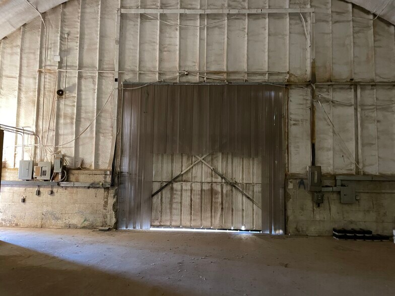 More Photos Of 103 E 1st St, Idalou Warehouse For Sale