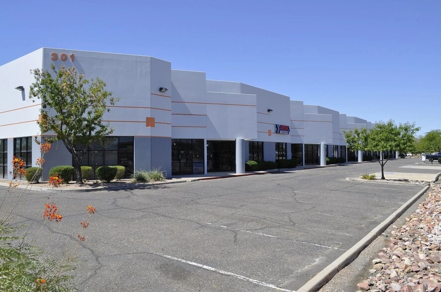 Primary Photo Of 301 W Deer Valley Rd, Phoenix Warehouse For Lease