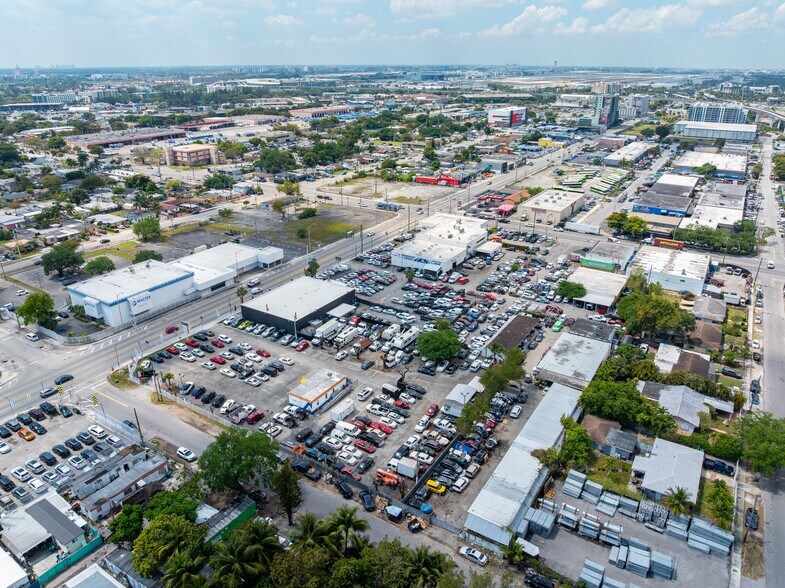 More Photos Of 3199 NW 36th St, Miami Auto Dealership For Lease