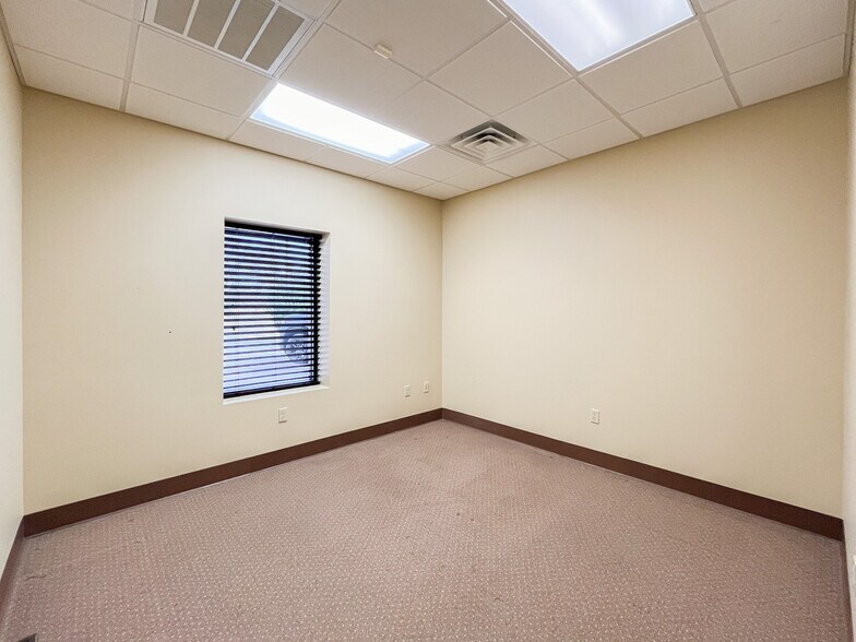 More Photos Of 205 Marcon Dr, Lafayette Manufacturing For Sale