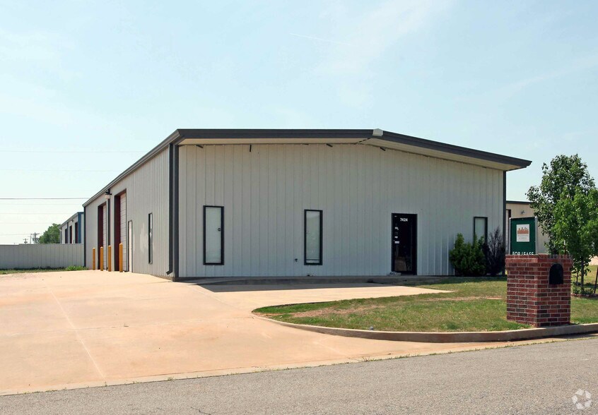 More Photos Of 7424 NW 84th St, Oklahoma City Manufacturing For Lease