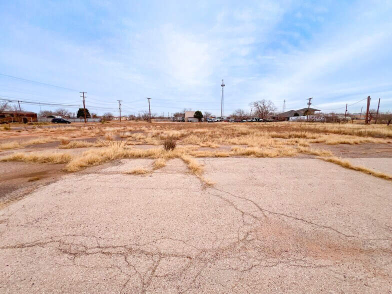 More Photos Of 1707 W Francis Ave, Midland Land For Sale