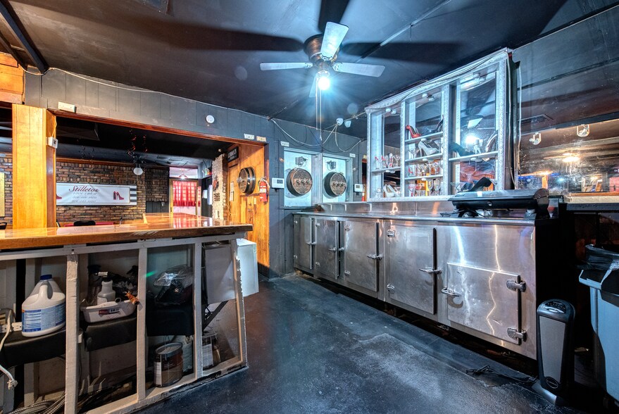 More Photos Of 1801 19th St, Lubbock General Retail For Sale