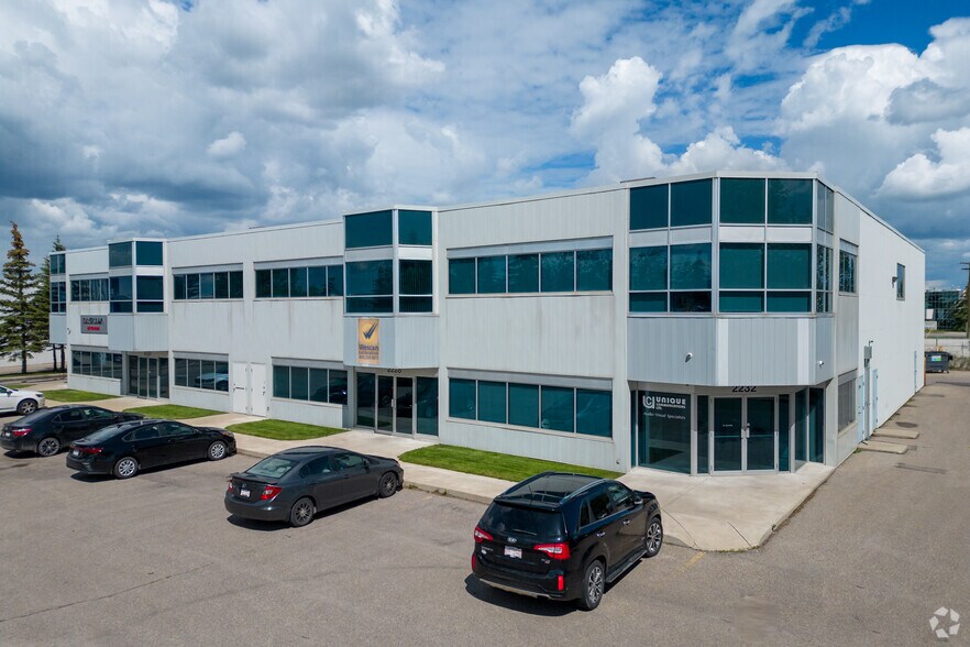 Primary Photo Of 2216-2228 Pegasus Way NE, Calgary Warehouse For Lease