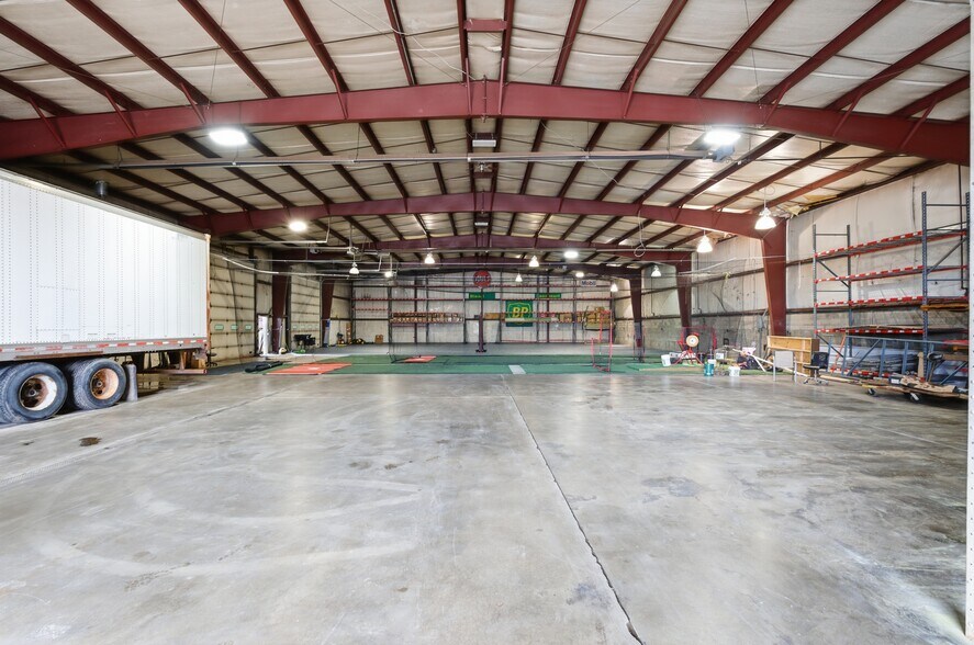More Photos Of 119 Elizabeth Pike, Mineral Wells Industrial For Lease