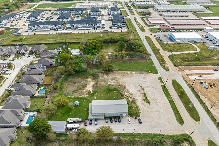 More Photos Of 20204 Schiel Rd, Cypress Warehouse For Sale