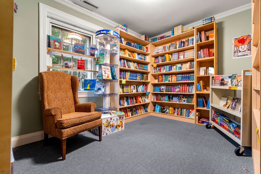 More Photos Of 504 Main St, Medfield Office For Sale