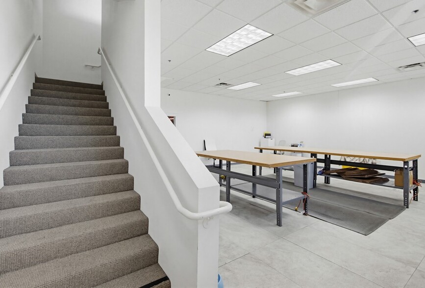 More Photos Of 1568 Lancaster Point Way, San Diego Flex For Sale