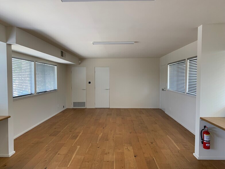 More Photos Of 926 Emerson St, Palo Alto Freestanding For Lease
