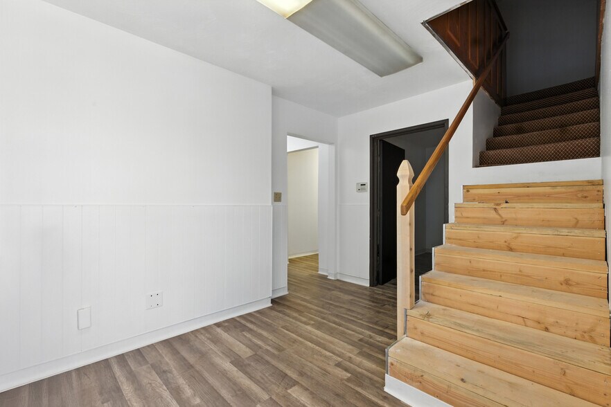 More Photos Of 23120 Mariposa Ave, Torrance Warehouse For Sale