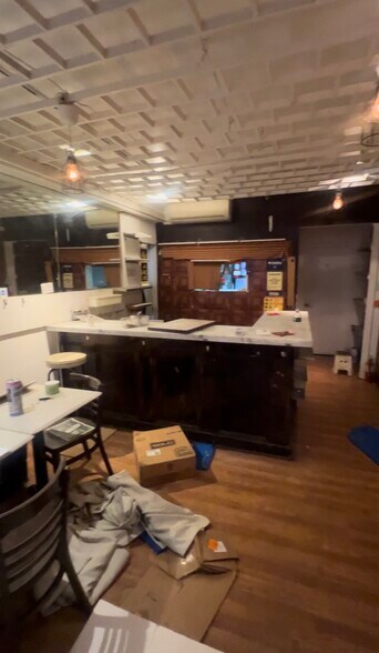 More Photos Of 171 Third Ave, New York Storefront Retail Residential For Lease