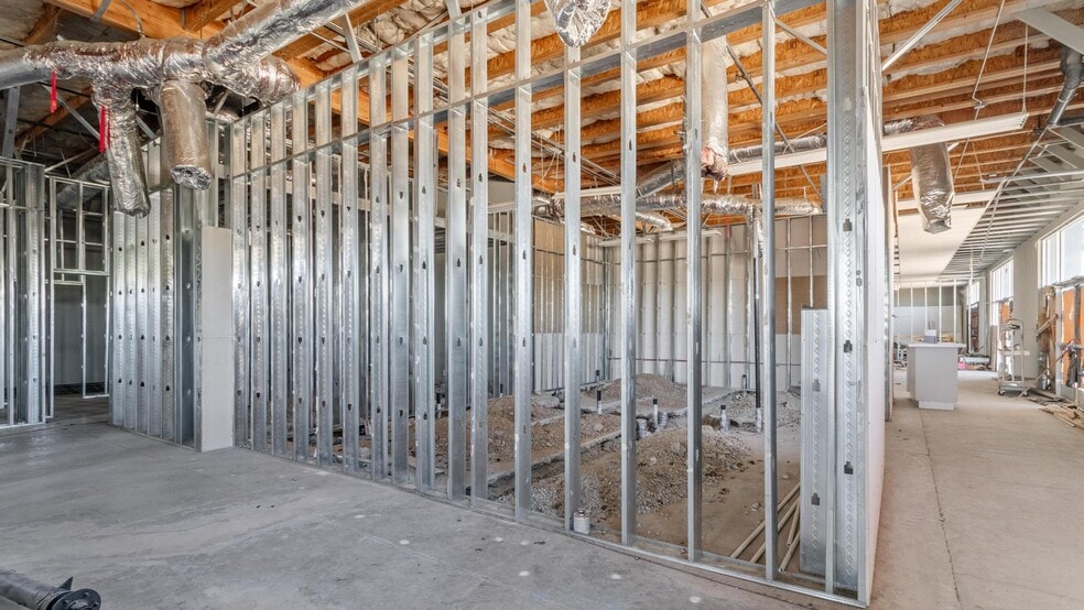 More Photos Of 2621 S Chestnut Ave, Fresno Freestanding For Sale