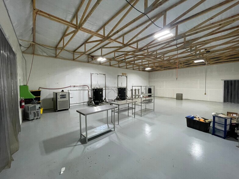 More Photos Of 134 Roger Thomas Rd, Cadiz Warehouse For Sale