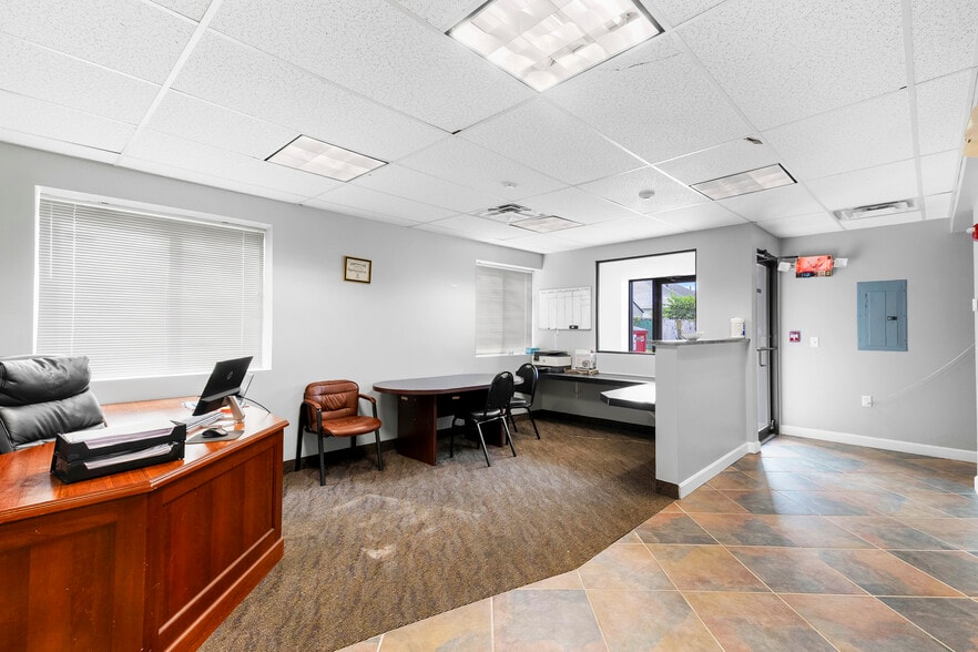 More Photos Of 984 Charles St, North Providence Office For Sale