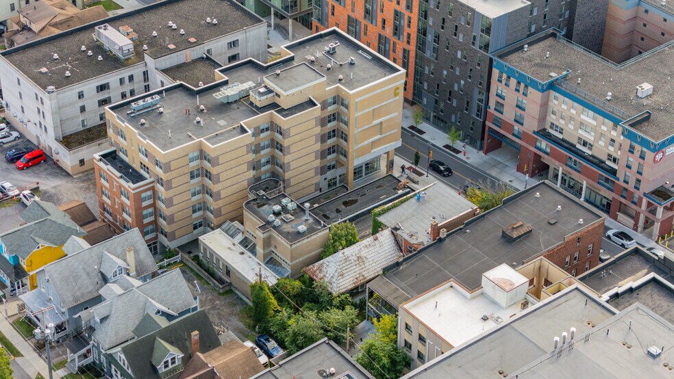 More Photos Of 309 College Ave, Ithaca Flex For Sale