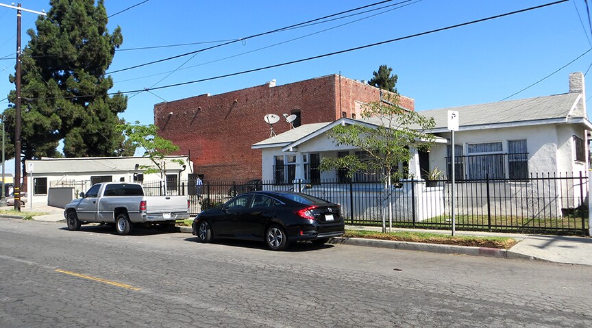 More Photos Of 5436 S Broadway, Los Angeles Storefront For Sale