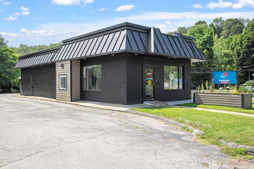 More Photos Of 50 W Center St, Lee Fast Food For Sale