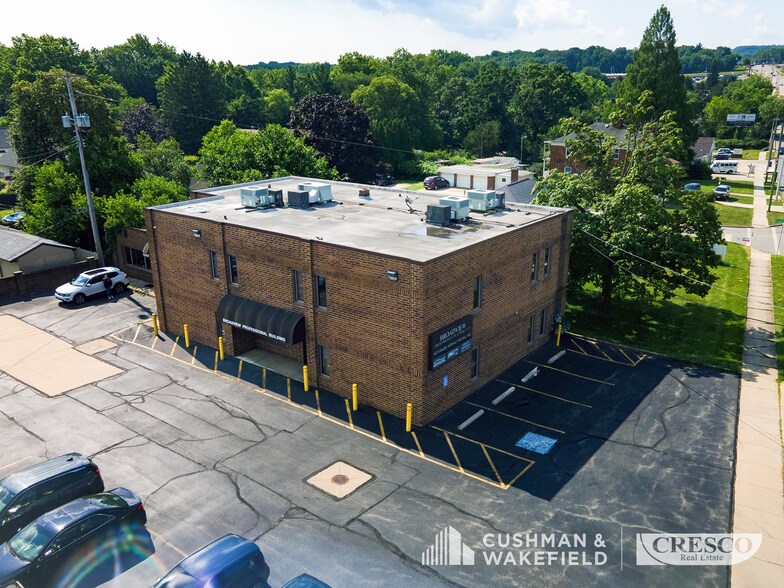 Primary Photo Of 5455 Broadview Rd, Parma Office For Sale