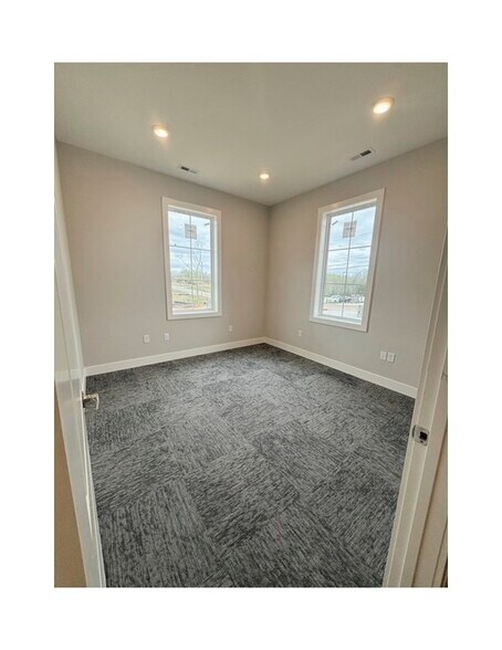 More Photos Of 2678 Townsend Ct, Clarksville Medical For Lease