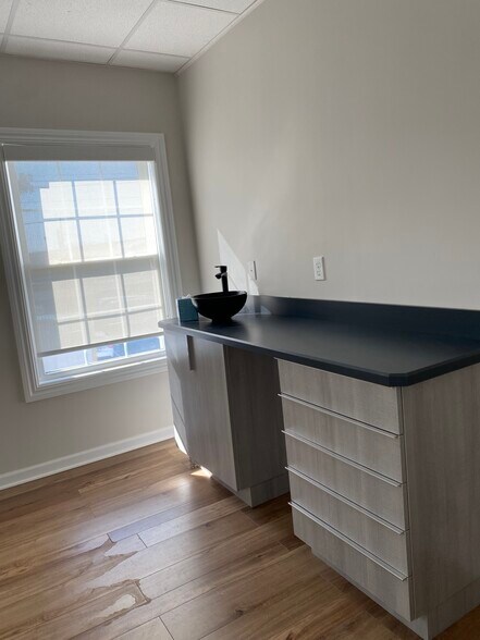 More Photos Of 50 Essex St, Rochelle Park Medical For Lease