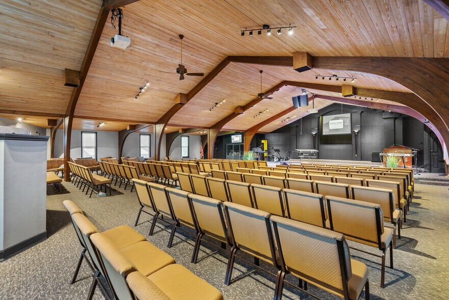 More Photos Of 2450 Pontoon Rd, Granite City Religious Facility For Sale