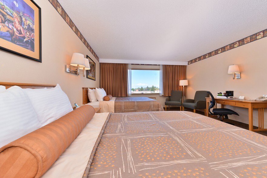 More Photos Of 2830 US Highway 160 W, Monte Vista Hotel For Sale