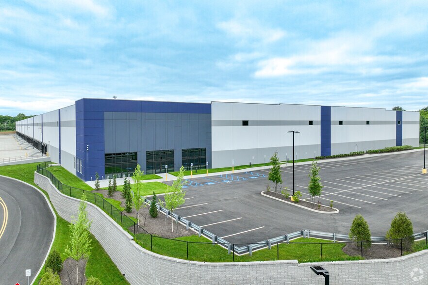 Primary Photo Of 211 Highland St, East Bridgewater Distribution For Lease