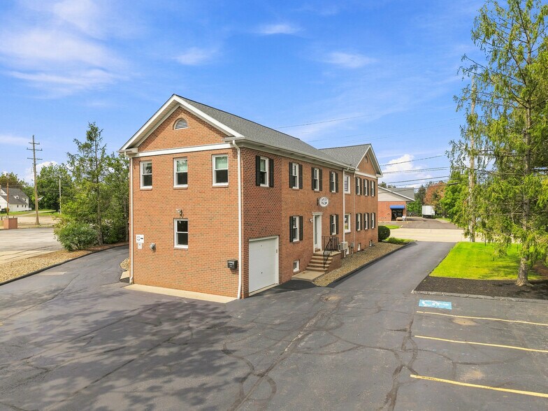 More Photos Of 33610 Solon Rd, Solon Office For Sale