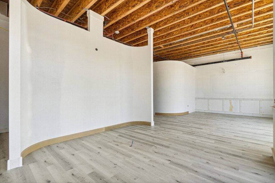 More Photos Of 120 N Bridge St, Linden Storefront Retail Office For Lease