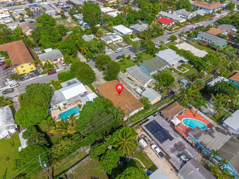 More Photos Of 920 S K St, Lake Worth Apartments For Sale
