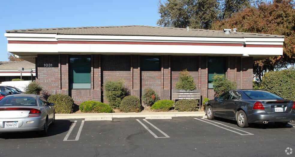 More Photos Of 1031 N Demaree Rd, Visalia Medical For Lease