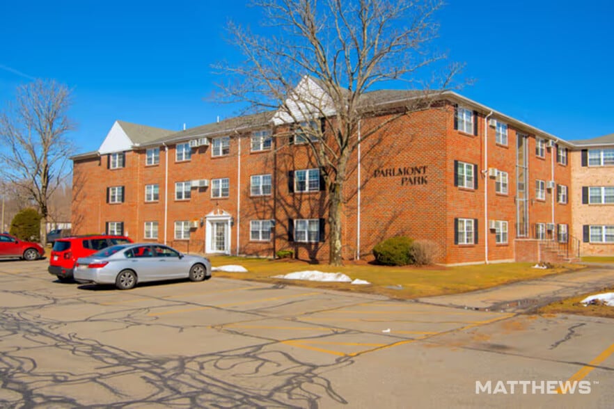 More Photos Of 10 Floyd St, North Billerica Apartments For Sale