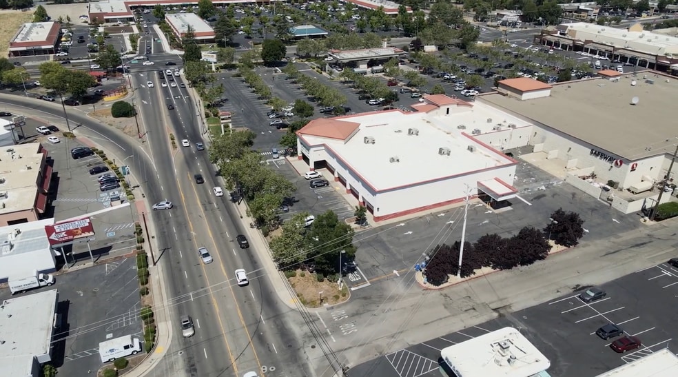 More Photos Of 4010 Manzanita Ave, Carmichael Drugstore For Sale