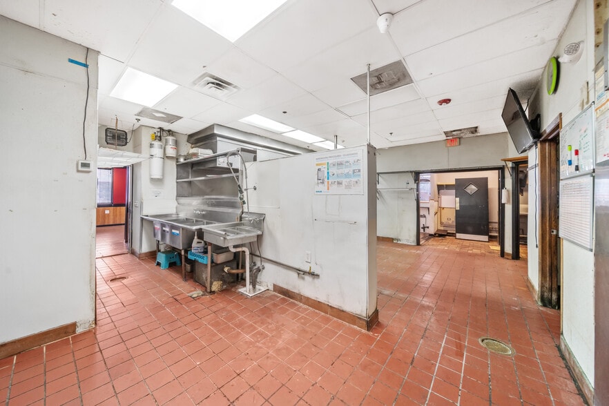 More Photos Of 9850 Milwaukee Ave, Glenview Fast Food For Sale
