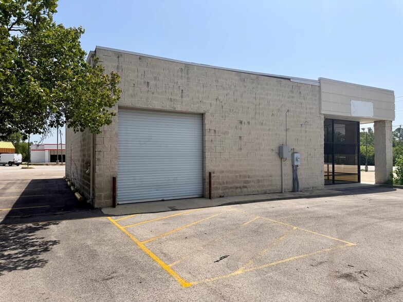 More Photos Of 8051 Boulevard 26, North Richland Hills Mixed Retail For Sale