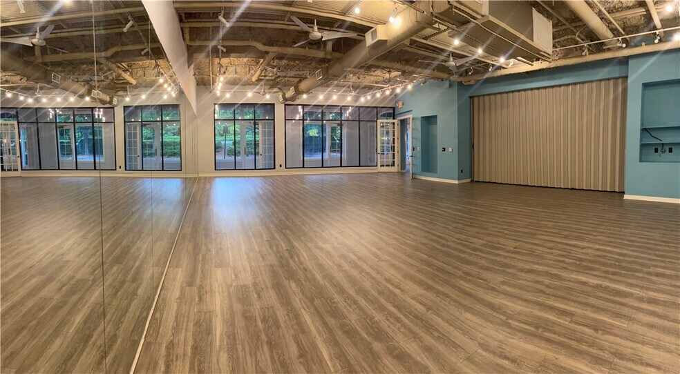 More Photos Of 1675 Cumberland Parkway - Unit 202-203-Bld 200, Smyrna Office For Sale