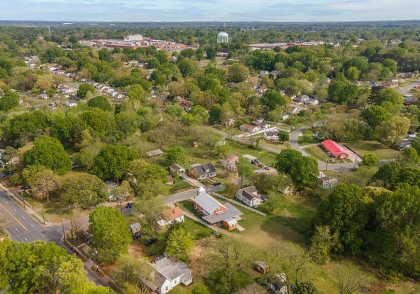 More Photos Of 511 James St, Burlington Religious Facility For Sale