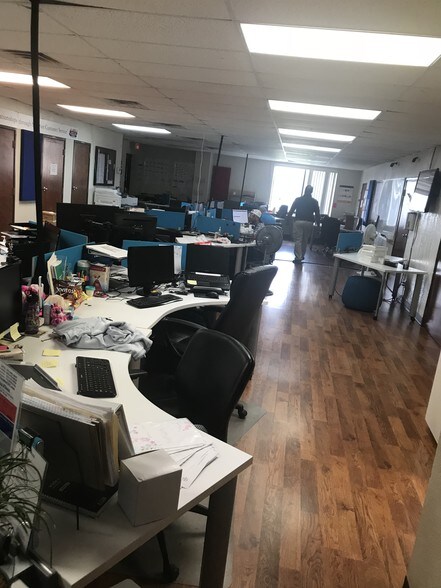 More Photos Of 11227 N Stemmons Fwy, Dallas Office Residential For Sale
