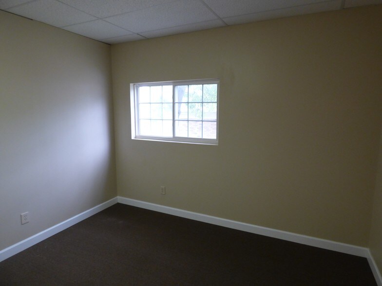 More Photos Of 1236 Jungermann Rd, Saint Peters Office For Lease
